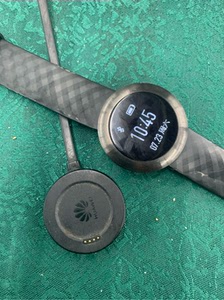 华为荣耀手环zero充电器