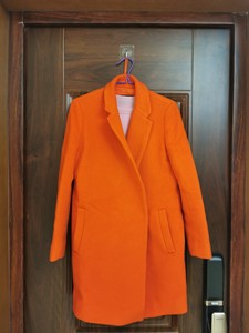 moco橘红色毛尼大衣，原价2700