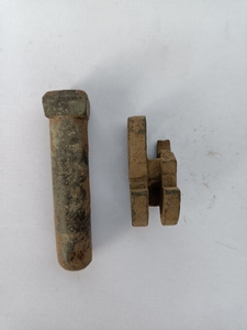 战汉大弩机配件,长6cm,一个完整,一个有残,品相如图,包真