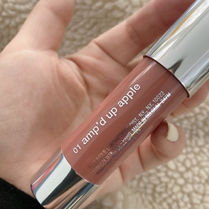 倩碧腮红笔01号色!非常好看的裸色!很好用!笔状涂抹,很简单