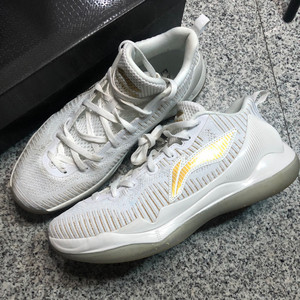 00tb50809393淘宝灰色驭帅11低帮low赞助版驭帅13低帮球员版专业队