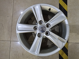 原厂丰田锐志16寸轮毂(玲)16x7j 五孔一套