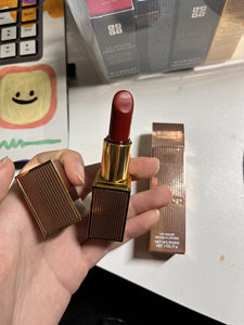 tf粉金管口红16 21年10月份代购三百多买的 同色系口红