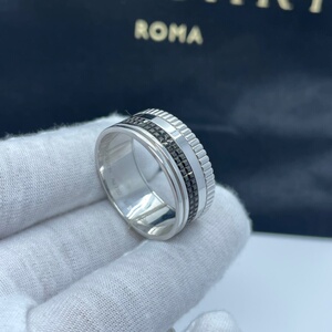 宝诗龙白金宽版四环男士戒指,新价4万左右,宽度1.2厘米,尺