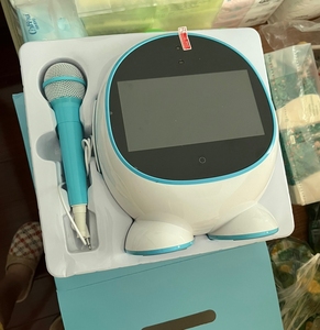 名校堂早教机最新版 r10,32g,高配 带话筒  包装拆了