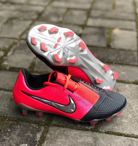 耐克毒液足球鞋fg