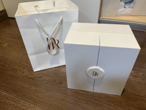 dr钻戒盒 全套 这是我第一枚dr的盒子 拿去升级又给了我一