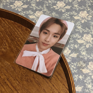 000人付款淘宝【出】董思成小卡 贝雷帽昀条纹昀素颜昀 李楷灿