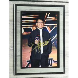 成龙 亲笔签名照片 定妆照 急先锋 成龙 签名照