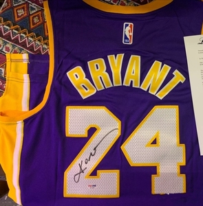 科比亲笔签名篮球服kobe亲笔签名球衣xz1人付款240.
