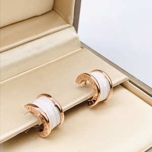 9新]宝格丽bvgari玫瑰金白陶瓷耳钉公价2.39w