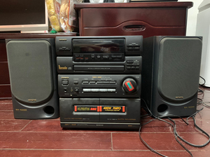 爱娃音响 sxn330插磁带可以播放 一个机头带俩音响 家里