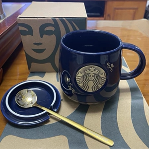 低价包邮 星巴克新款铜章马克杯情侣陶瓷水杯带勺咖啡杯