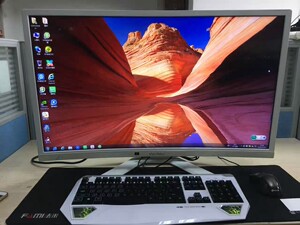 办公家用一体机电脑优威派克32寸曲面一体机,配置cpu i5