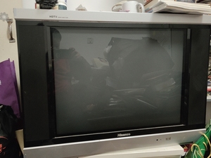25寸老显像管彩色电视机,海信牌.搬家处理