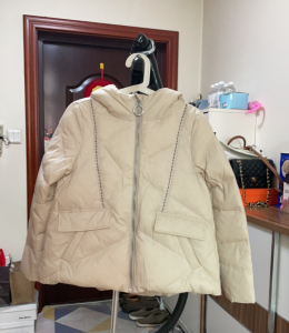 我是购物狂6532淘宝虫二小院女装羽绒服 s码0人付款138.