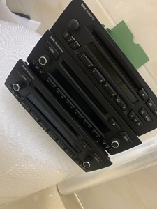 宝马1系3系e87 e90cd主机x1 e84碟盒 宝马1系