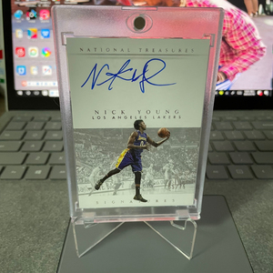 尼克杨签名球星卡 湖人队时期 swaggy p 黑人问号脸