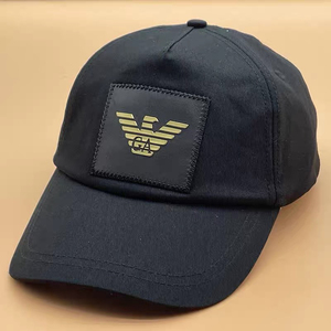 阿玛尼鸭舌帽男