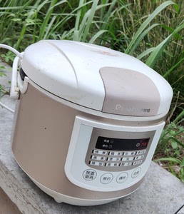 伊莱特微电脑电饭煲