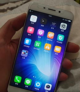 oppor9m手机,运行流畅,4 64内存,全原无拆修,电池