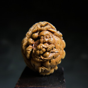 桃核核雕 山立人作 《灵猴献宝》文玩 单籽 手串 顶珠 主珠