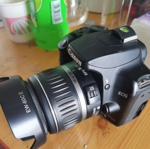 佳能单反相机 eos1000d 带15-88mm 镜头