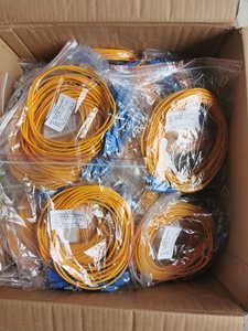 出1米3.0光纤跳线，品牌是江苏东旭通信，单模单芯跳纤 sc