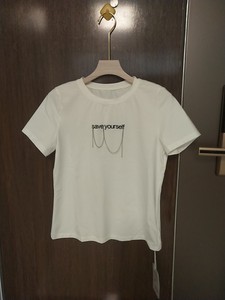 依贝奇T恤夏季短袖女款，白色，黑色，95%棉和5%氨纶，透气