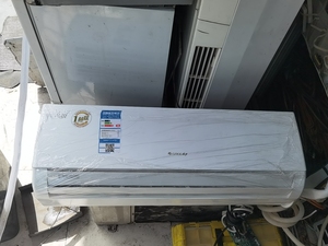 格力1赫兹变频空调冷暖基本全新客户卖房子转让裸机自提可送货安