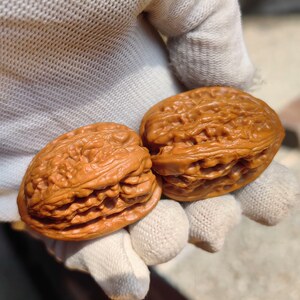 赤龙鸡心文玩核桃