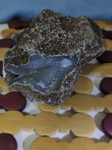 嫩江蓝宝大杨树蓝玛瑙原石地表料,原石物品看好再拍售出不退不换