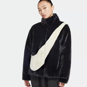 nike 耐克夹克外套人造毛皮 水貂毛外套 摸着很舒服 已经