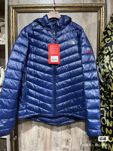 北面900蓬羽绒服