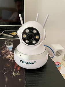 新买的4g监控摄像头,自带联网,手机随时可观看,带内存卡25