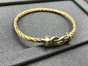 弗雷德八字扣满钻马蹄扣手链大号18k金