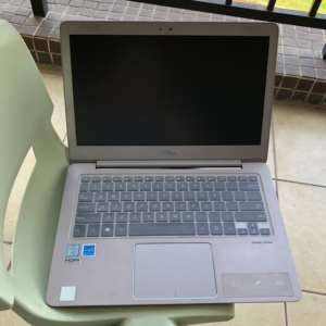 自用华硕灵耀u3000ua 13.3英寸轻薄笔记本电脑,i5