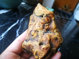 蒙古戈壁蛇纹蛋白石玛瑙原石,人物,多看点,可玩可摆,有点返碱