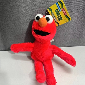 孩之宝95版芝麻街艾莫,吊牌还在,全长20cm左右,稀有毛绒