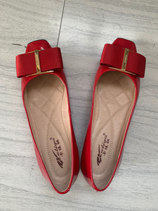 卡缇娅女鞋漆皮