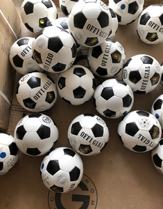 火车头经典黑白足球!5号!质量超好!剩下几个!牛皮材质!低价