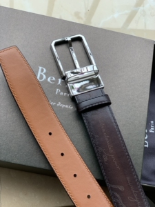 berluti 经典versatile scritto双面用雕刻皮腰带凶狠的小兔子5670