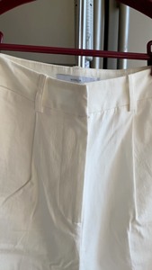 白色长裤，保证全新一次未穿，棉加氨纶铞纶面料，裤长98，腰围