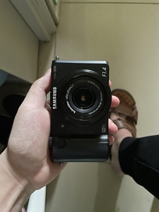 三星ex2f 成色很好 配件一块电池 没有内存卡