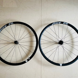 台湾产捷安特slr1原车轮组,碟刹,桶轴,30框高.