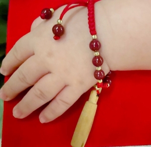 男女宝宝纯桃木小棒槌好运连连吉祥手链好看又吉利