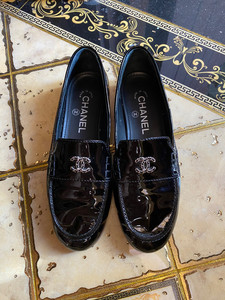 香奈儿chanel 19末发售的新款乐福鞋 一脚蹬  链条平