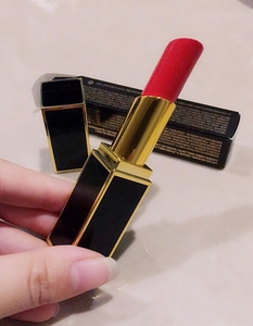 tf黑管细管口红10 willful绝版 用三四次,外壳包装