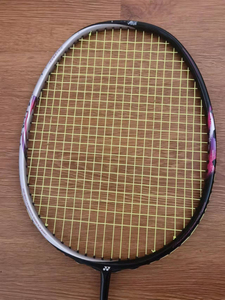 尤尼克斯天斧55,5u有磕碰,无暗伤,保证正品,诚心出售,可