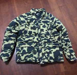 bape黄迷彩羽绒服